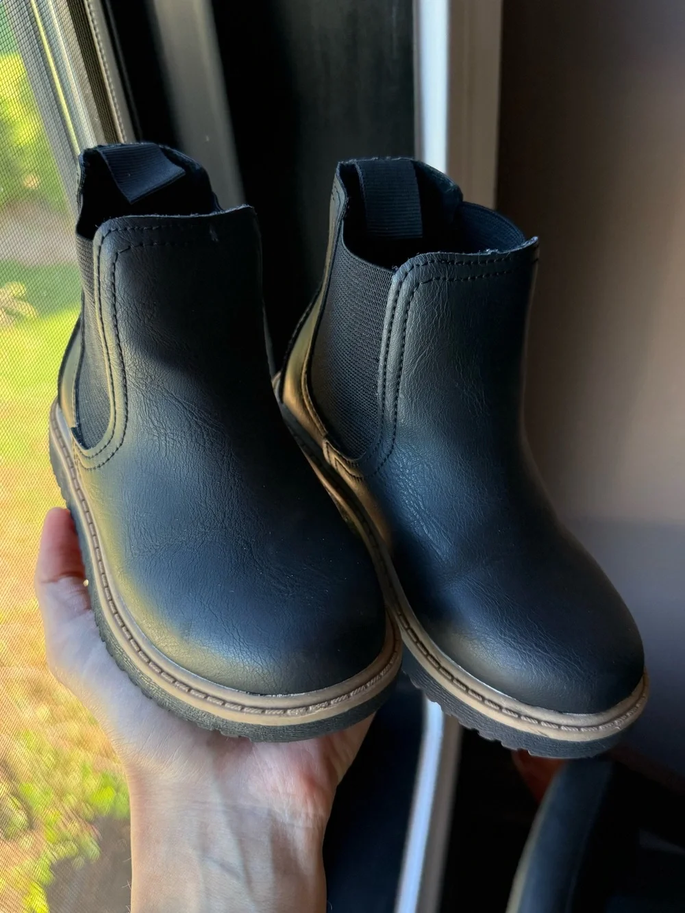 SIZE 9 TODDLER CHELSEA BOOTS